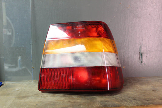Saab 9000 tail light (Right, assembly)